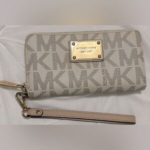 Michael Kors Wallet Wristlet